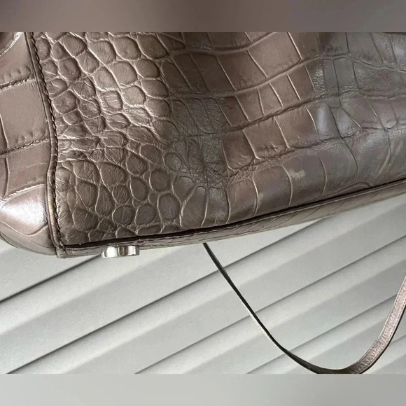 MICHAEL KORS LARGE GREY CROC EMBOSSED LEATHER SATCHEL CROSSBODY BAG - Picture 5 of 16